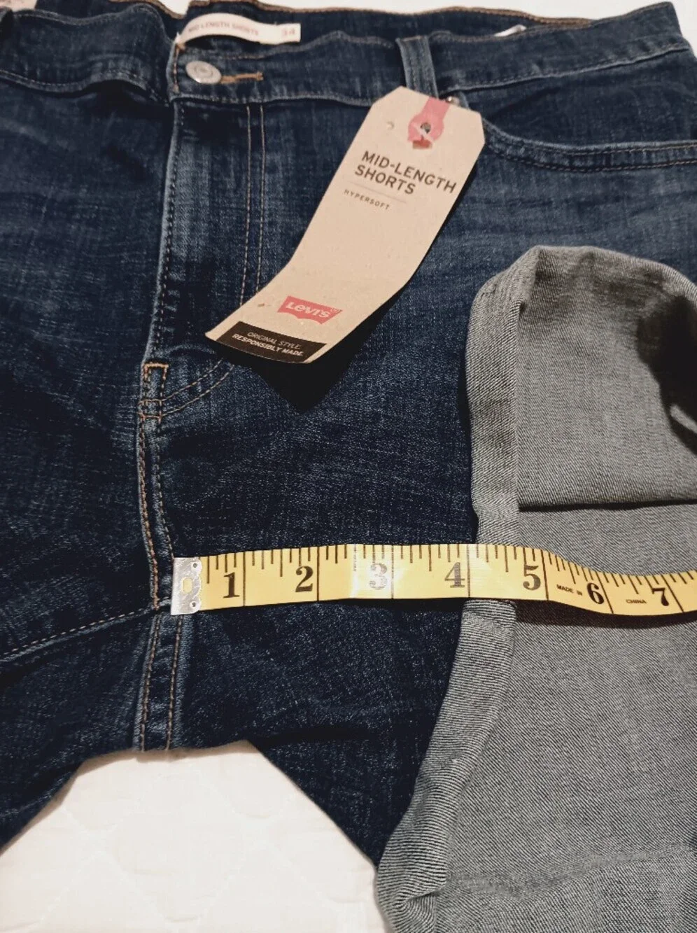 Levis Dark Wash Denim Roll-Cuff Women's Shorts Size 18